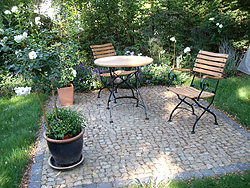 Gepflasterter Sitzplatz