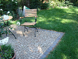Gepflasterter Sitzplatz