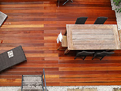 Holzterrasse aus Bangkirai-Holz
