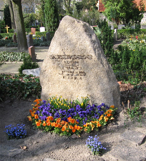 Erste Bepflanzung im Frühjahr